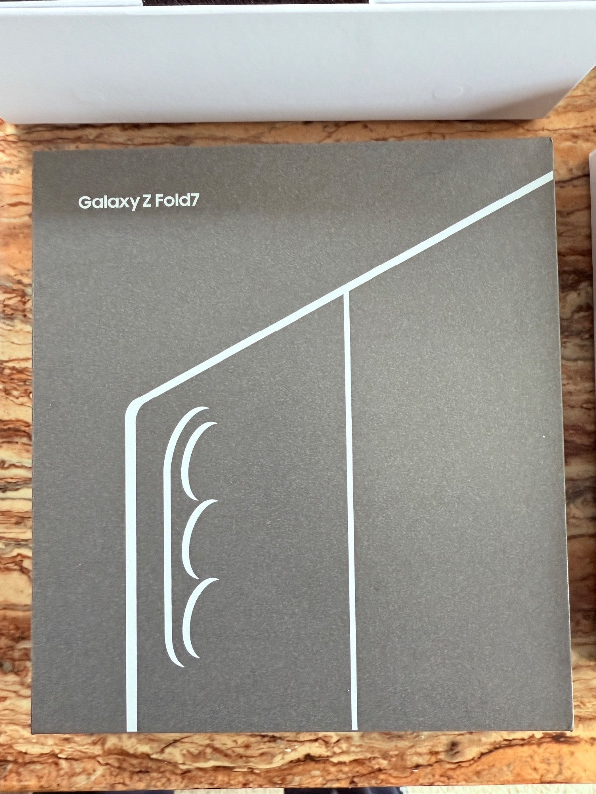BRAND NEW Samsung GALAXY Z Fold 7 BLUE SHADOW & Watch 8 CLASSIC 46MM PRO BUNDLE unclocked