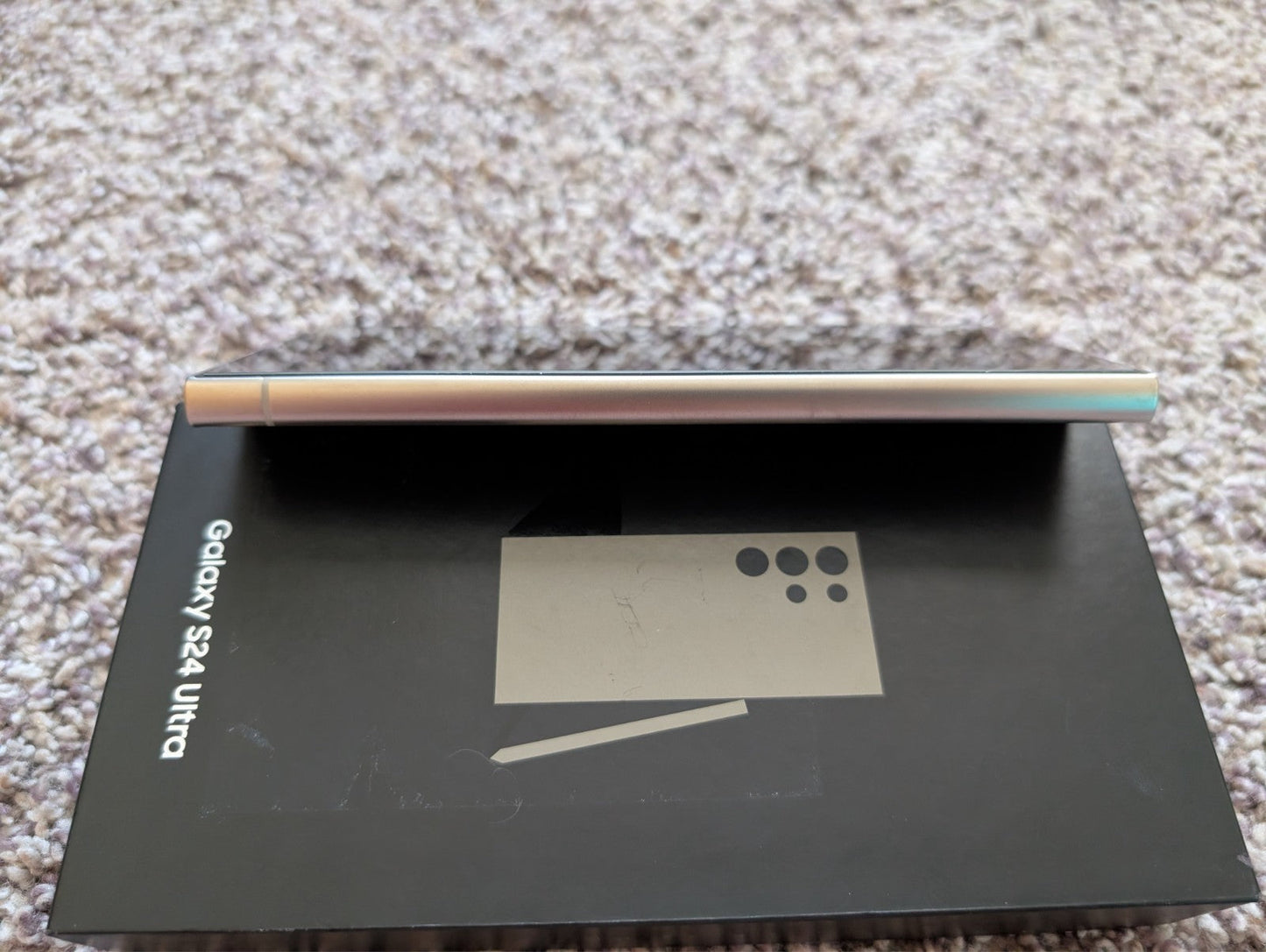Excellent Condition Samsung Galaxy S24 Ultra 256 GB Titanium Gray Unlocked