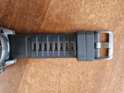 Garmin Fenix 8 Saphire Solar DLC Titanium Carbon Gray Watch 47mm With Extras
