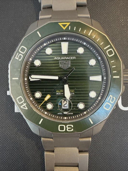 TAG Heuer Aquaracer Pro 300 Green 43mm Titanium Automatic Men Watch Original Box